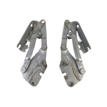 COPPIA CERNIERE COFANO ANTERIORE - VOLKSWAGEN GOLF 5 PLUS - ANNO 2004 - 2014 - COD 5M0823302 - 5M0823301