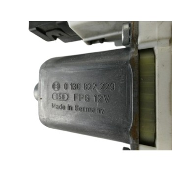 MOTORINO ALZACRISTALLO ANTERIORE DESTRO - VOLKSWAGEN GOLF 5 - ANNO 2003 - 2008 - BOSCH - COD 0130822229 - 1K0959793K